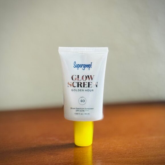 Supergoop! Glow Screen Golden Hour SPF 40 with Hyaluronic Acid + Niacinamide - Picture 3 of 4